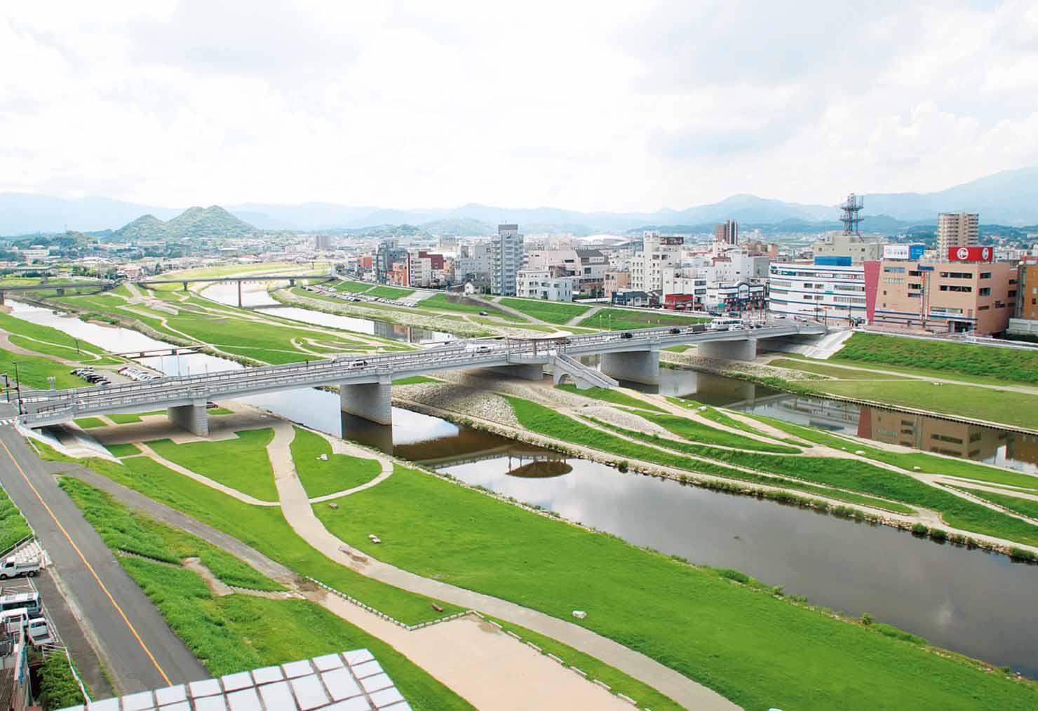 遠賀川　福岡県飯塚市中の島